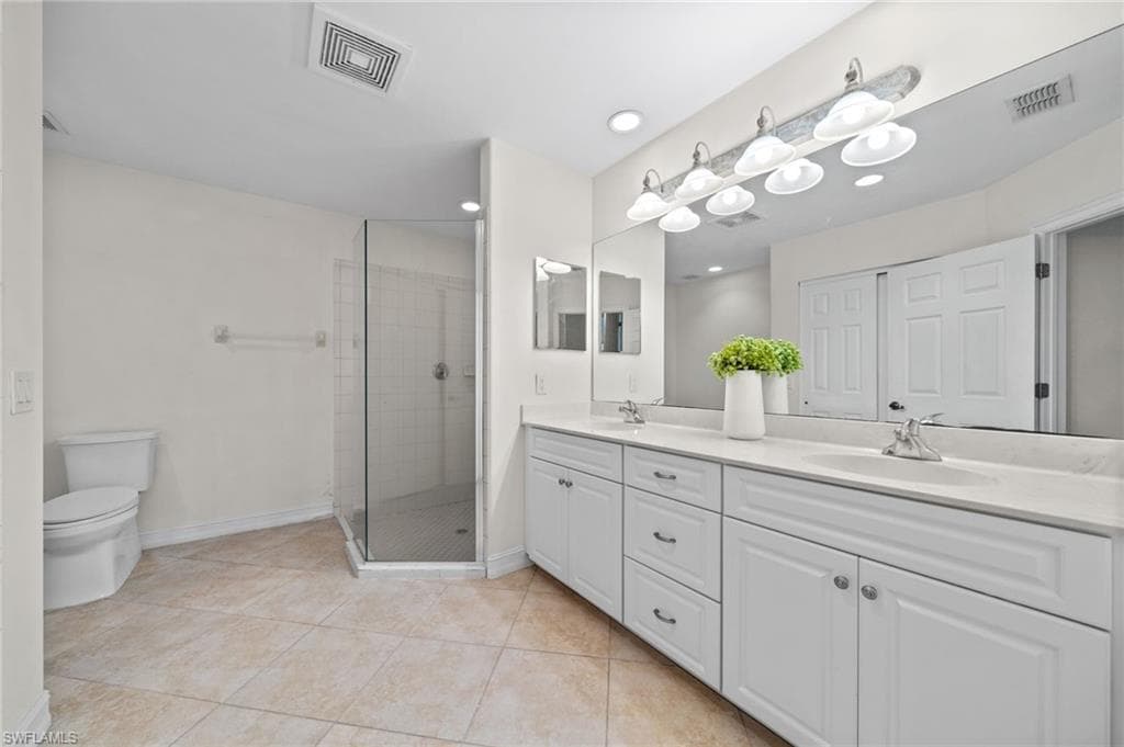 1630 Tarpon Bay DR S 102-26