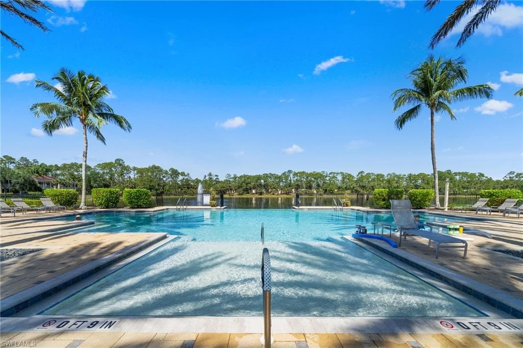1630 Tarpon Bay DR S 102-42