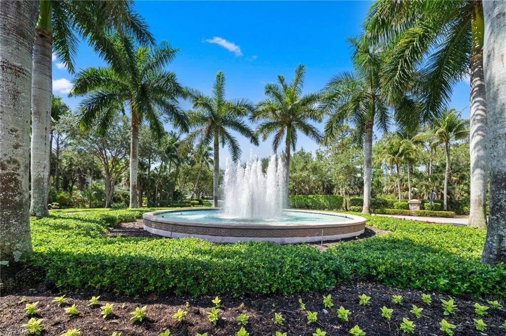 1630 Tarpon Bay DR S 102-2