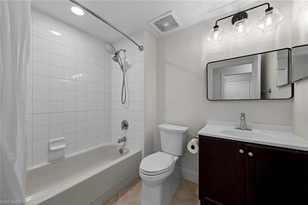1630 Tarpon Bay DR S 102-33