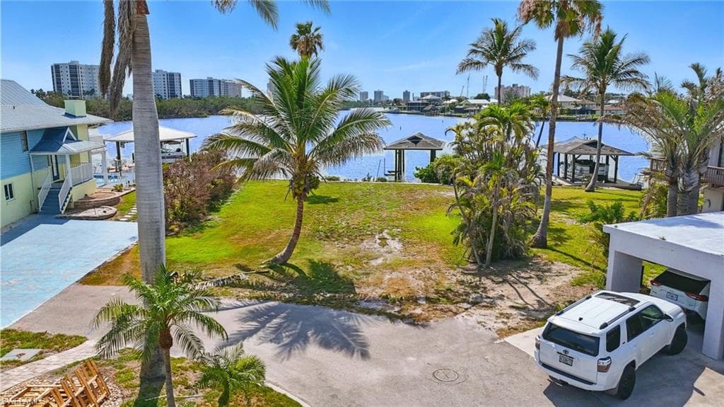 22491 Buccaneer Lagoon ST, FORT MYERS BEACH FL 33931-3