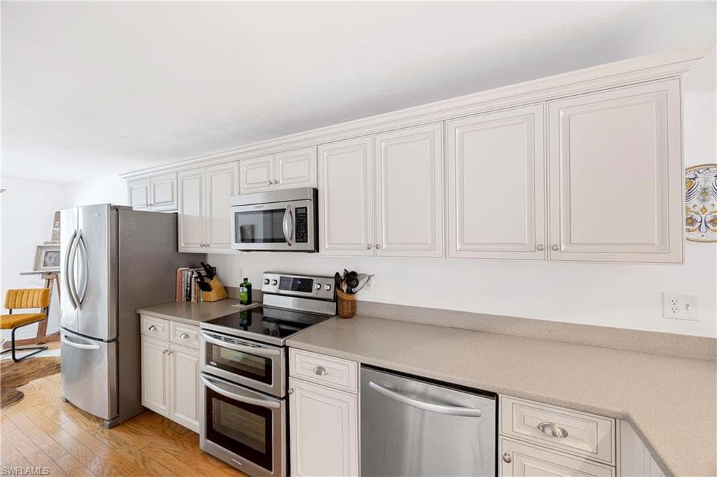 4241 Chantelle DR # D201, NAPLES FL 34112-5