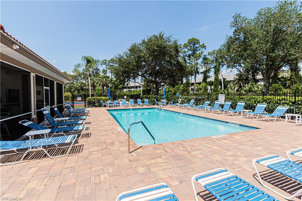 260 Robin Hood CIR 202-26