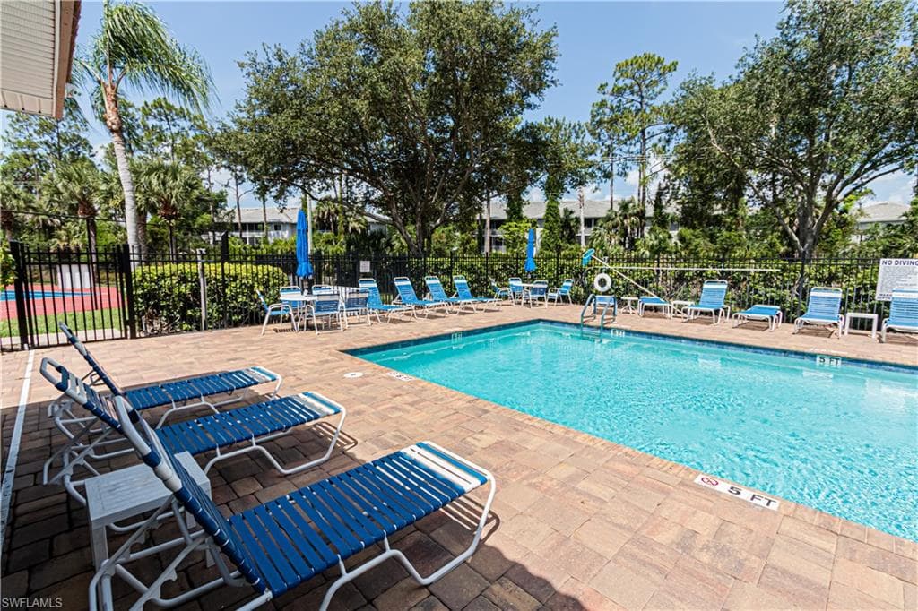 260 Robin Hood CIR 202-25
