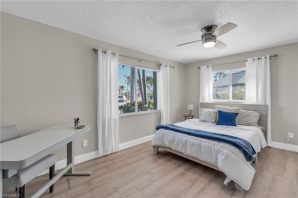 12 Fairview BLVD, FORT MYERS BEACH FL 33931-18