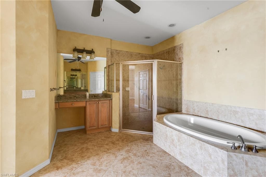 16590 Goldenrod LN # 103, ALVA FL 33920-14