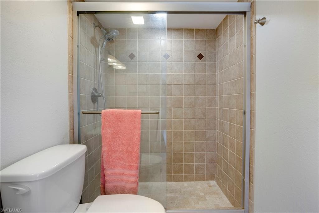 25740 Hickory BLVD D 240-21