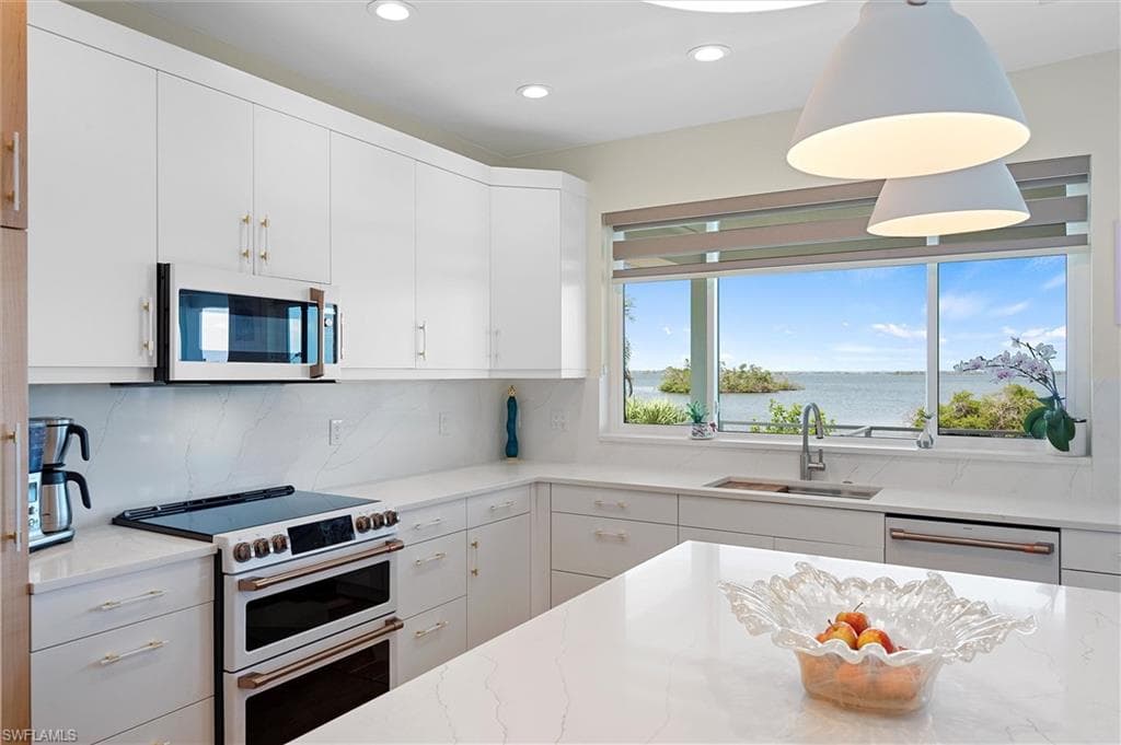 21521 Widgeon TER, FORT MYERS BEACH FL 33931-14