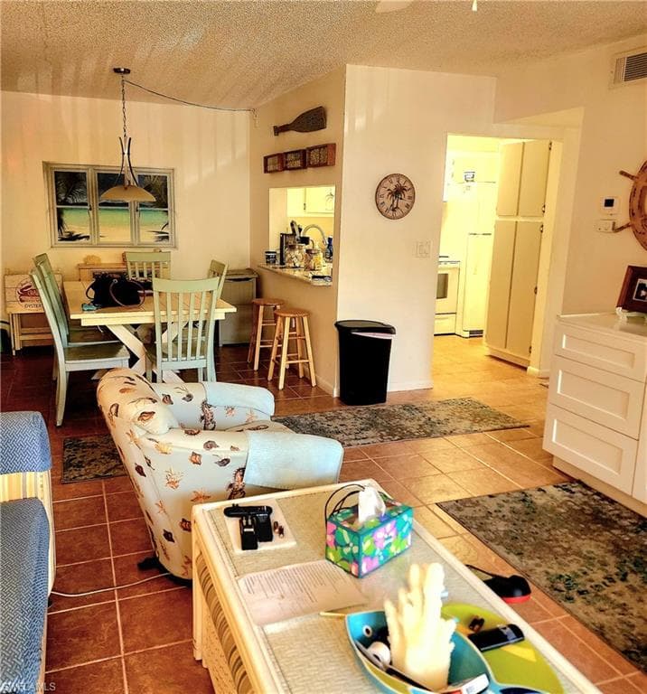 9610 Green Cypress LN # 4, FORT MYERS FL 33905-5