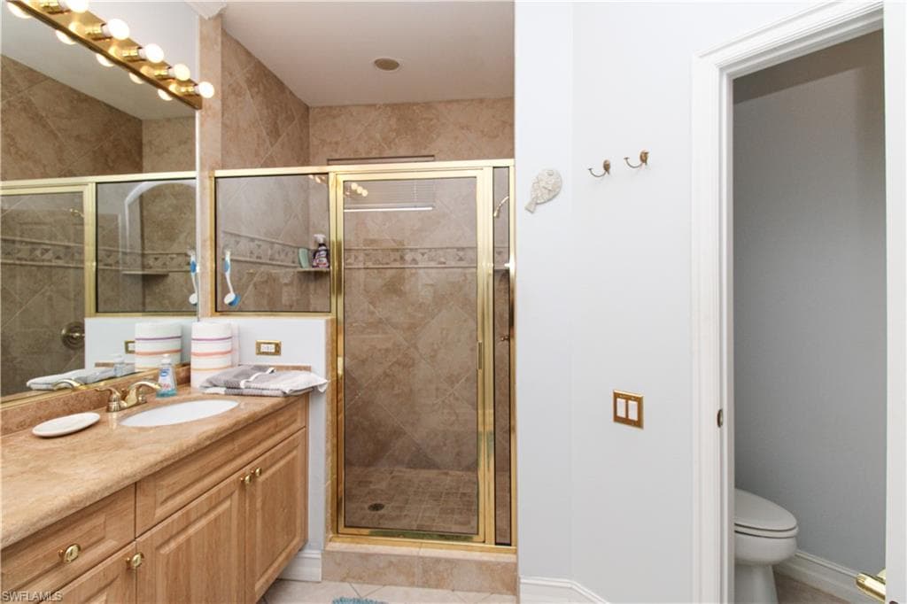 817 Carrick Bend CIR # 101, NAPLES FL 34110-41