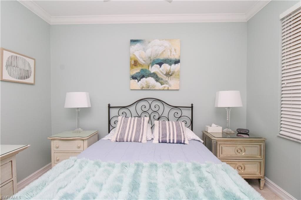 817 Carrick Bend CIR # 101, NAPLES FL 34110-15