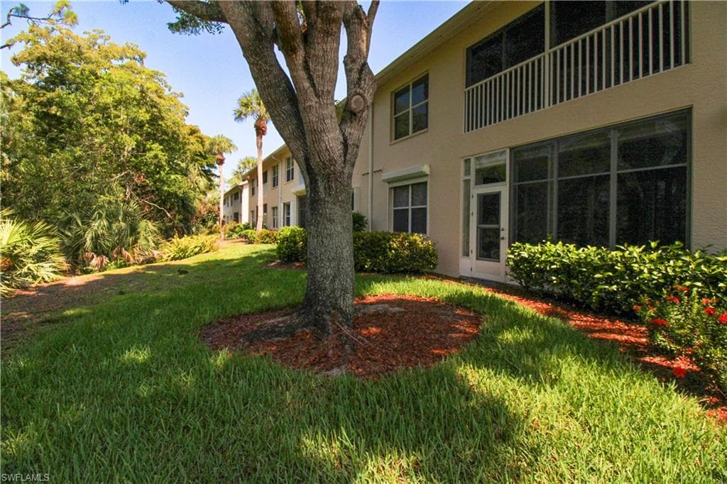 817 Carrick Bend CIR # 101, NAPLES FL 34110-48