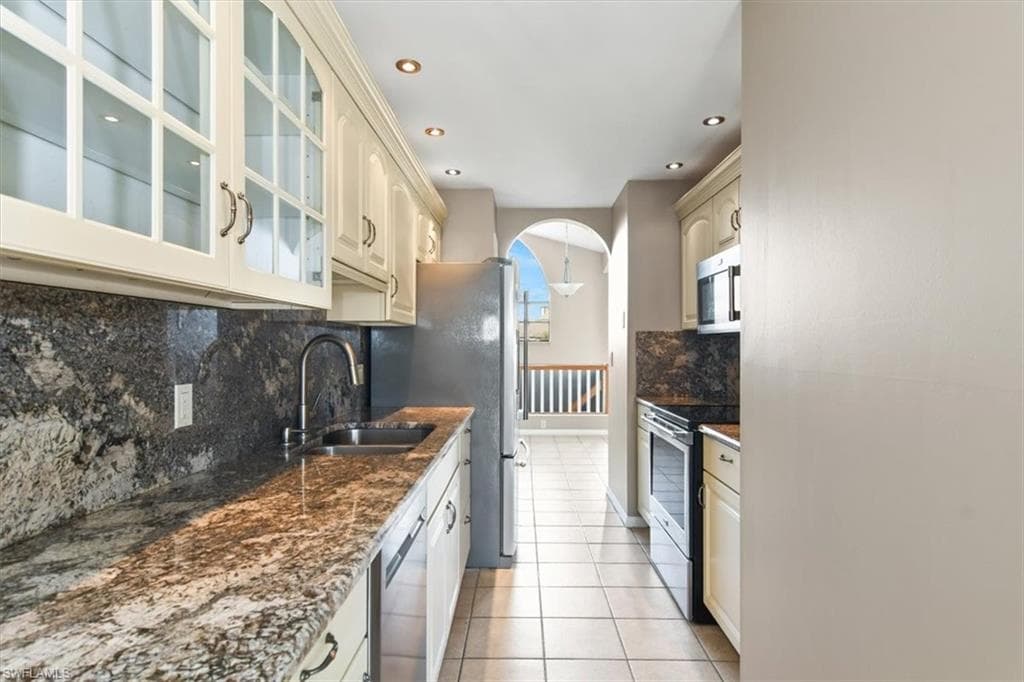 17260 Eagle TRCE # 10, FORT MYERS FL 33908-4