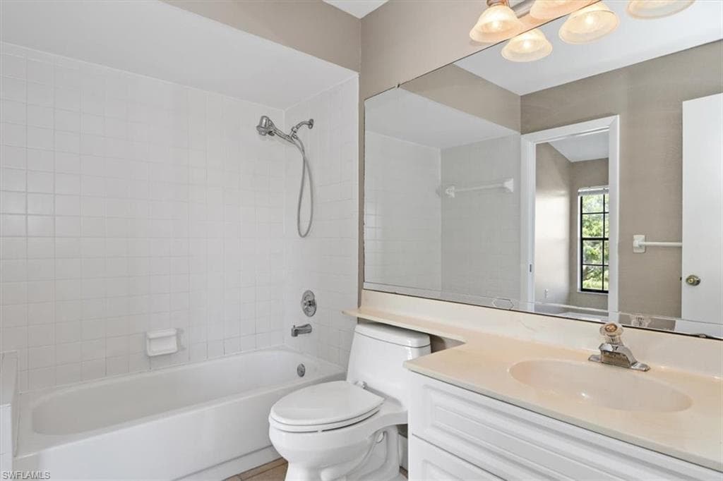 17260 Eagle TRCE # 10, FORT MYERS FL 33908-10