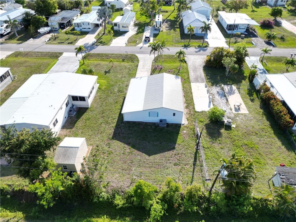 16091 Siesta DR, FORT MYERS FL 33908-6