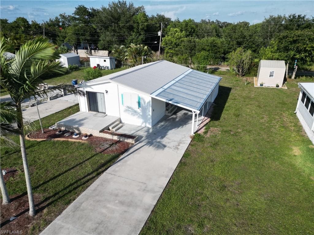 16091 Siesta DR, FORT MYERS FL 33908-2