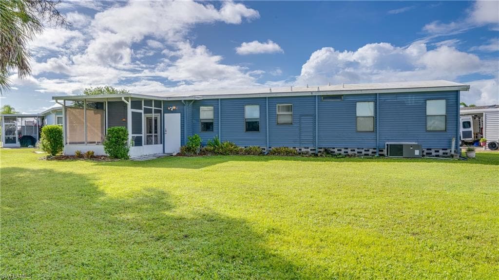 419 Horizon DR, NORTH FORT MYERS FL 33903-26