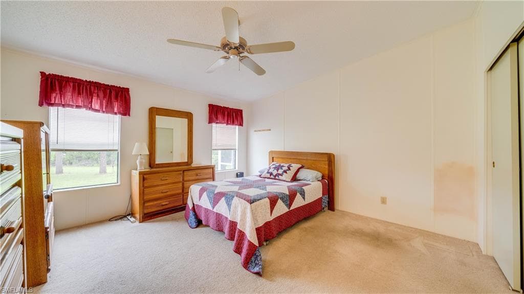 419 Horizon DR, NORTH FORT MYERS FL 33903-15