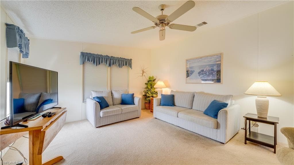 419 Horizon DR, NORTH FORT MYERS FL 33903-8