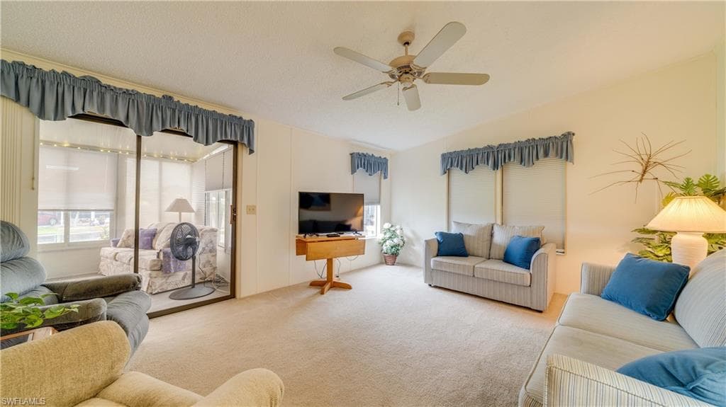 419 Horizon DR, NORTH FORT MYERS FL 33903-9