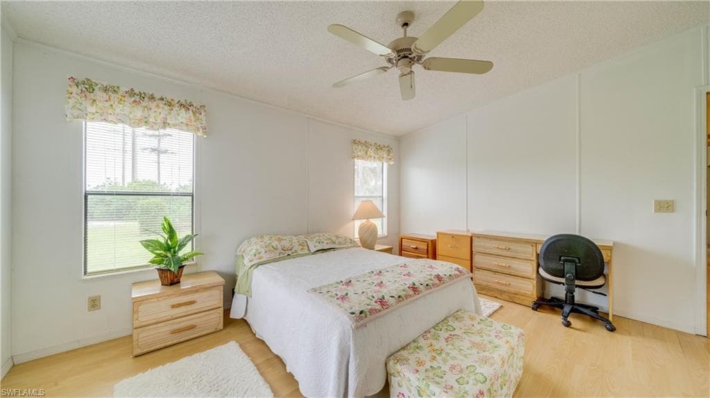 419 Horizon DR, NORTH FORT MYERS FL 33903-17