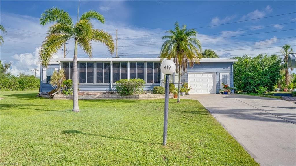 419 Horizon DR, NORTH FORT MYERS FL 33903-30