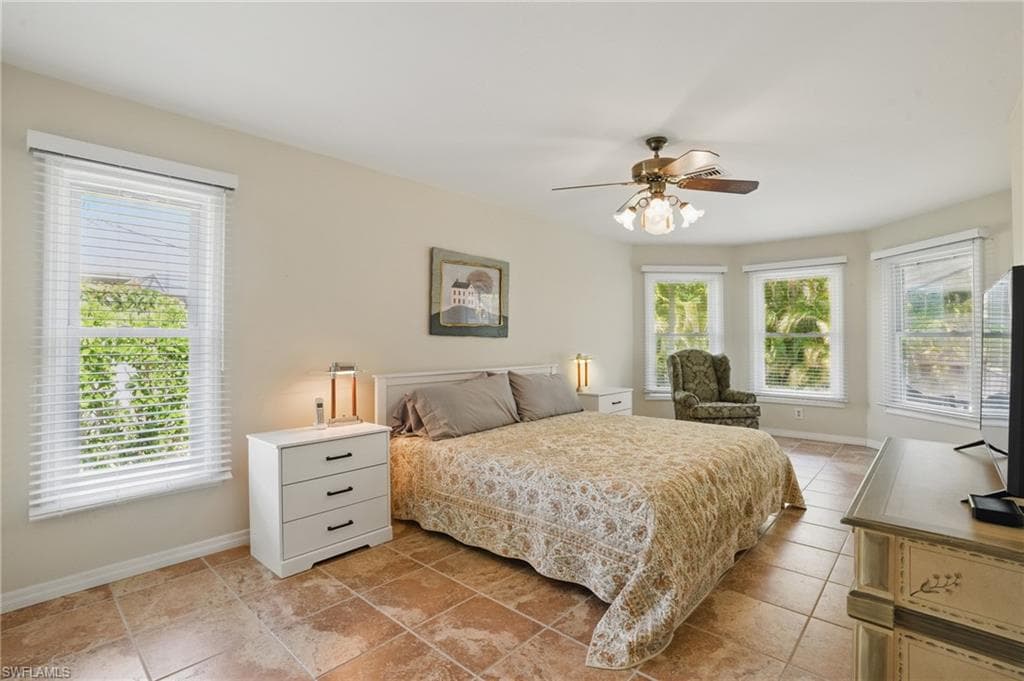 3604 Sudbury LN, BONITA SPRINGS FL 34134-9