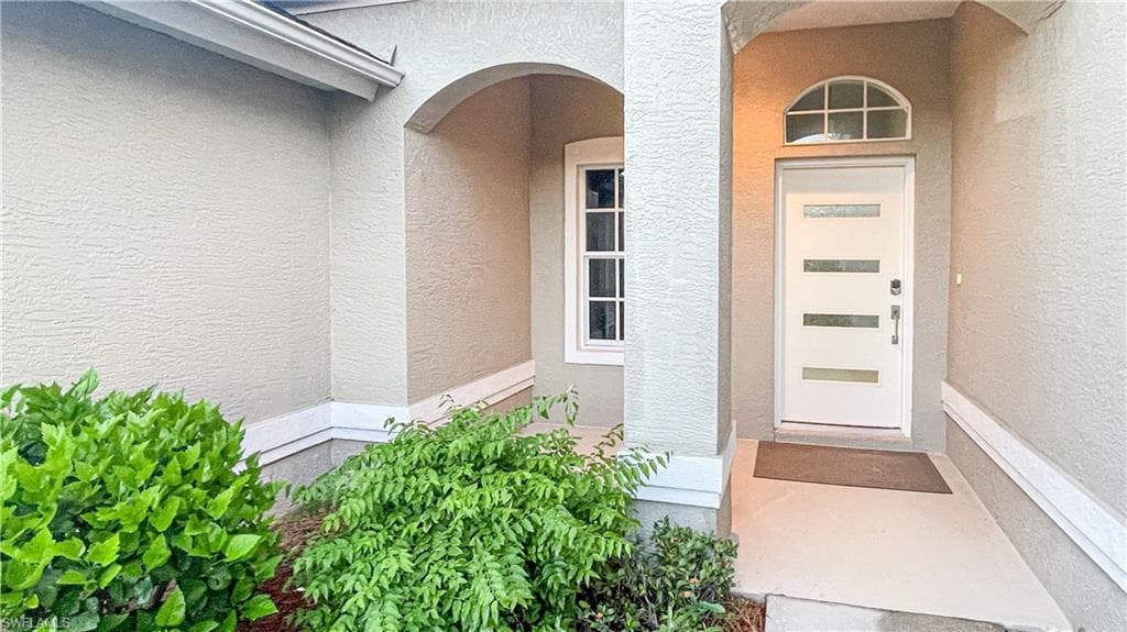 7602 Citrus Hill LN, NAPLES FL 34109-2