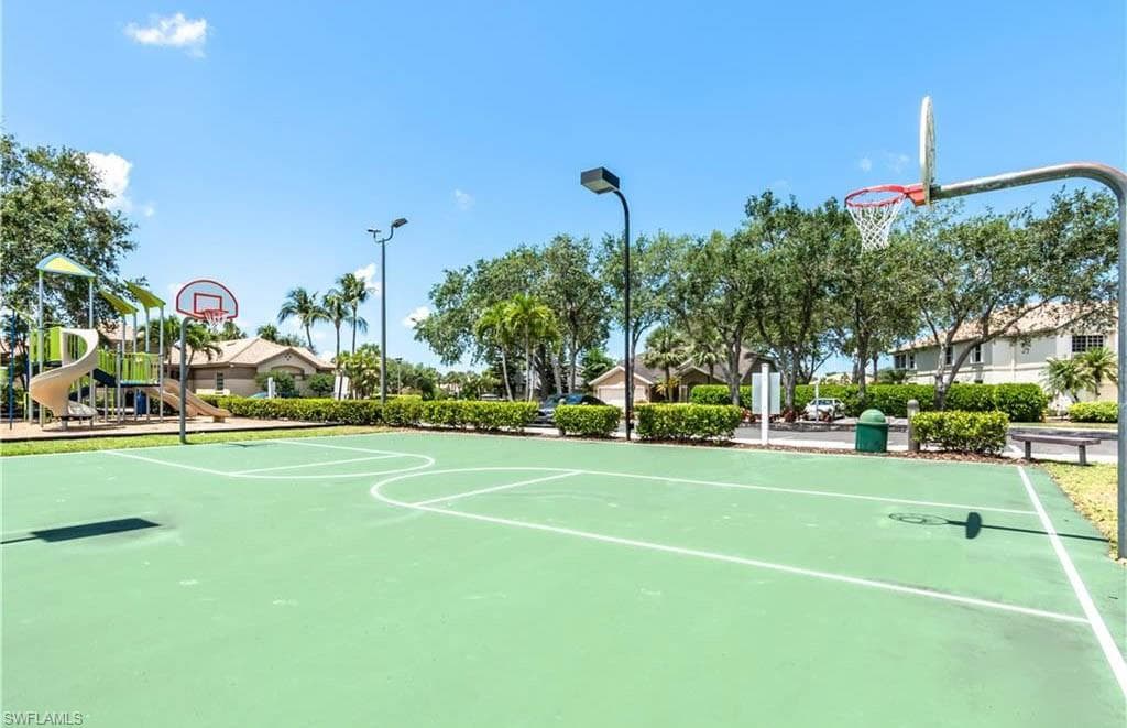 7602 Citrus Hill LN, NAPLES FL 34109-38