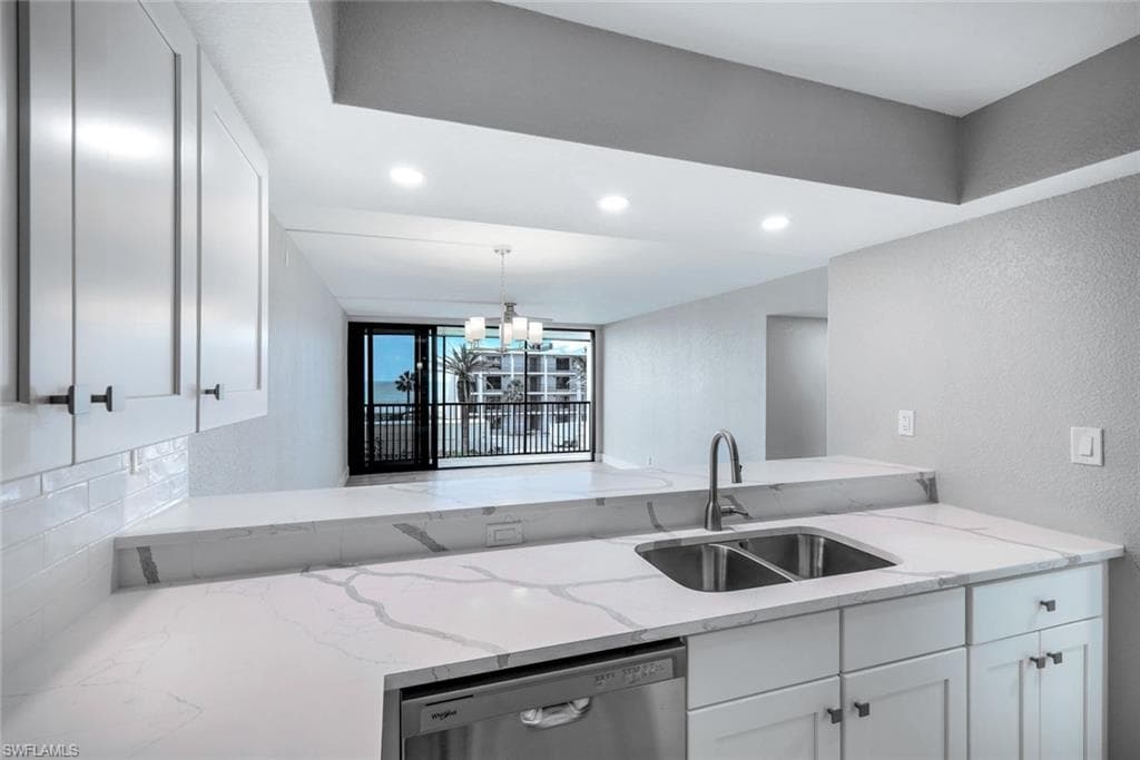 1501 Middle Gulf DR # 304J, SANIBEL FL 33957-11