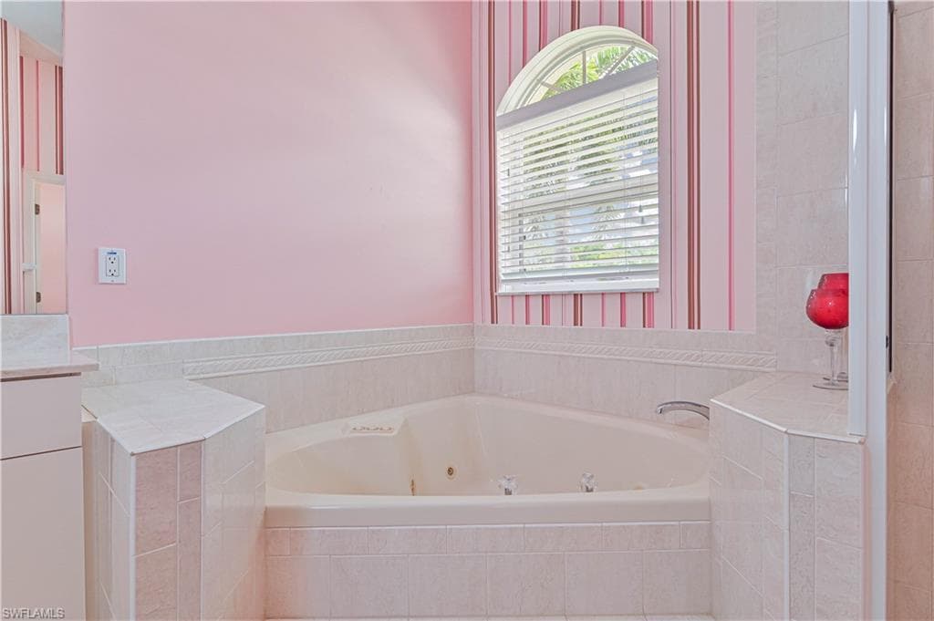 4255 Perth CT, NORTH FORT MYERS FL 33903-21