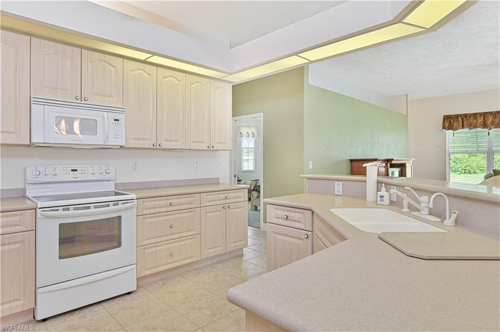 4255 Perth CT, NORTH FORT MYERS FL 33903-10