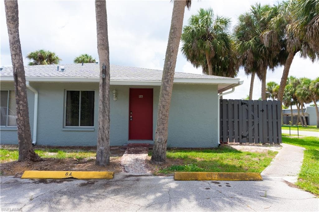 1165 Palm AVE # 8A, NORTH FORT MYERS FL 33903-17