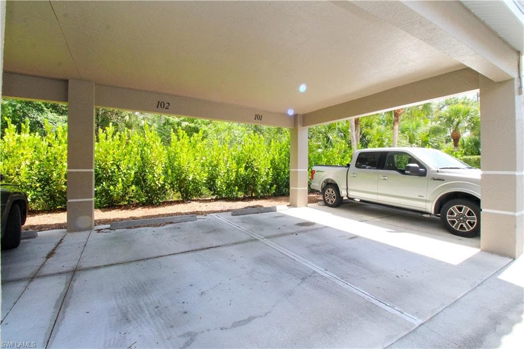 8217 Parkstone PL # 102, NAPLES FL 34120-6
