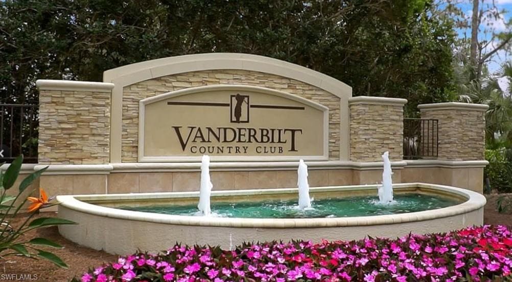 8217 Parkstone PL # 102, NAPLES FL 34120-2