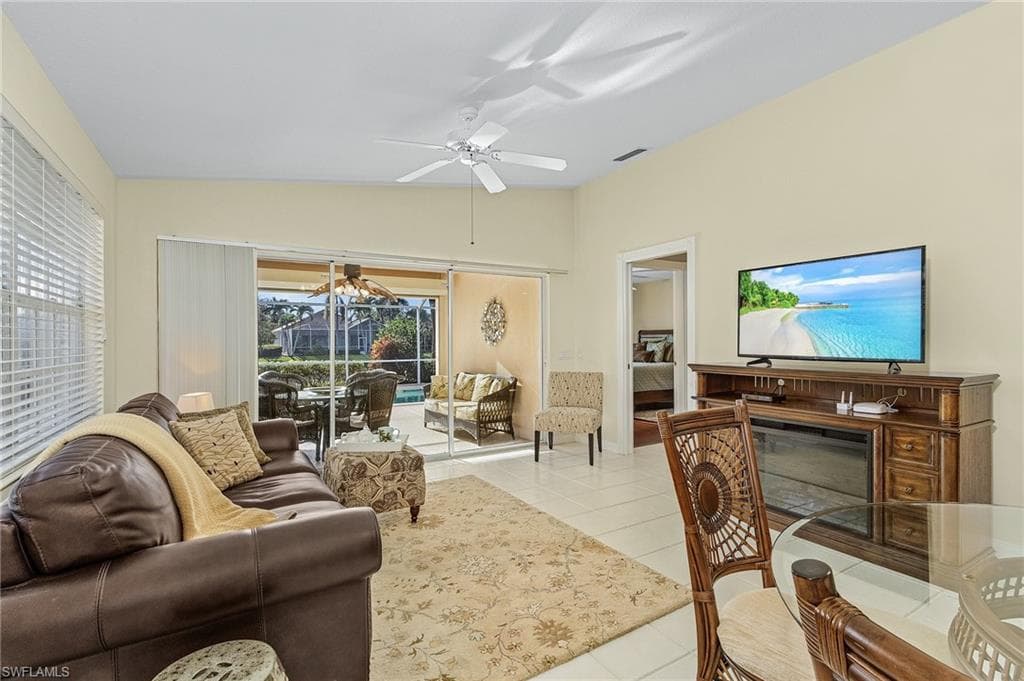 4147 Los Altos CT, NAPLES FL 34109-4