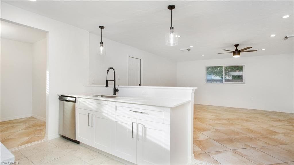 3148 APACHE ST, FORT MYERS FL 33916-26