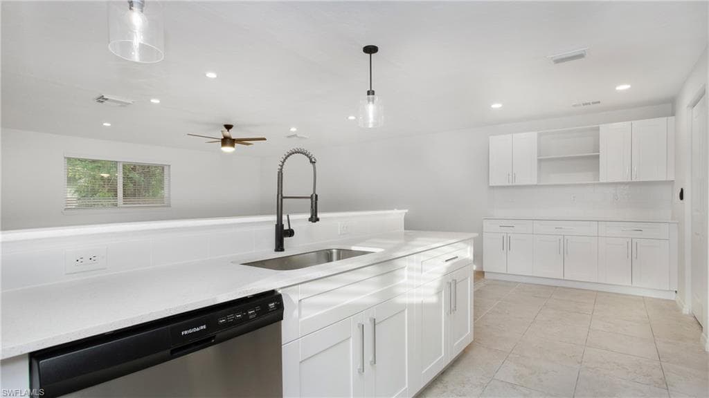 3148 APACHE ST, FORT MYERS FL 33916-27