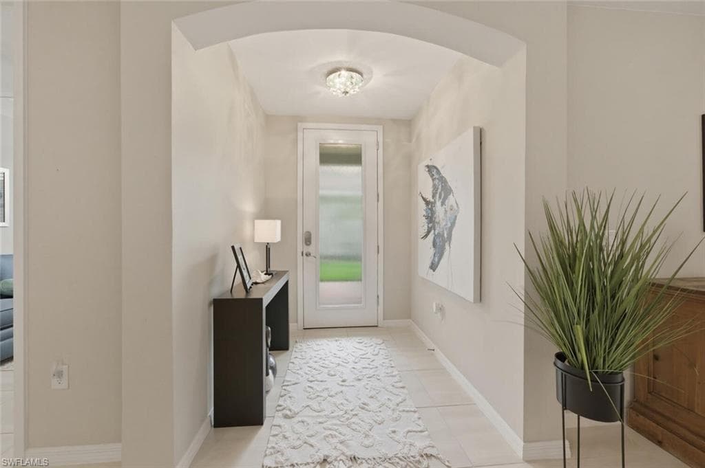 14827 Edgewater CIR, NAPLES FL 34114-27