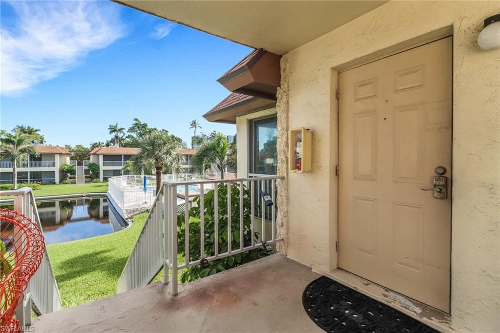 1155 Sandpiper ST # D4, NAPLES FL 34102-25