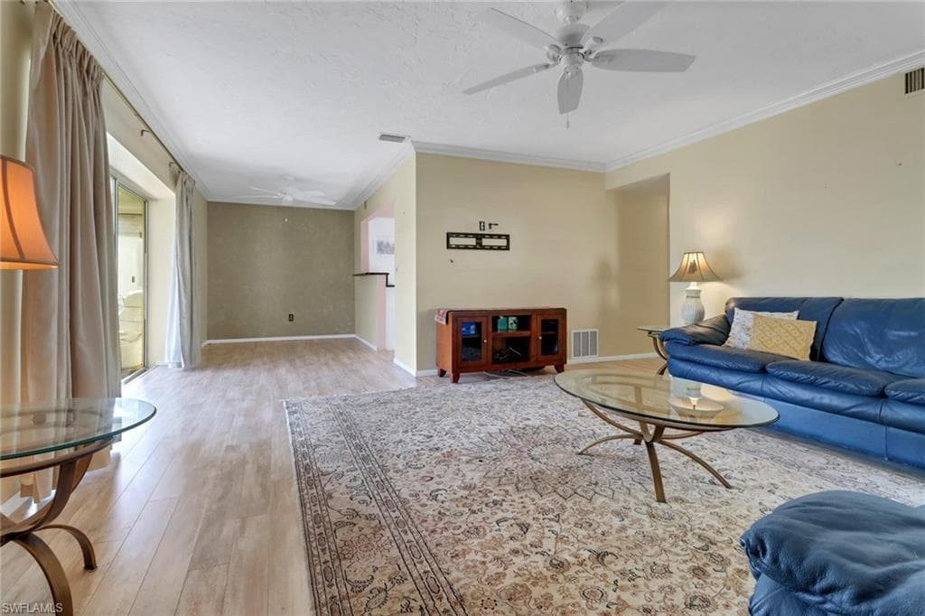 1155 Sandpiper ST # D4, NAPLES FL 34102-3