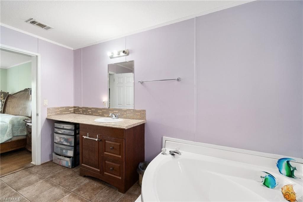 11068 New Moon CT, BONITA SPRINGS FL 34135-9