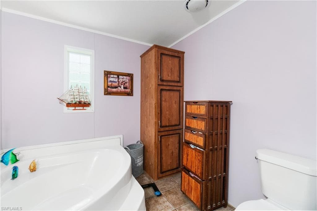 11068 New Moon CT, BONITA SPRINGS FL 34135-10