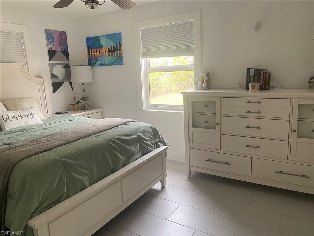 3915 Lotus DR, NAPLES FL 34104-16