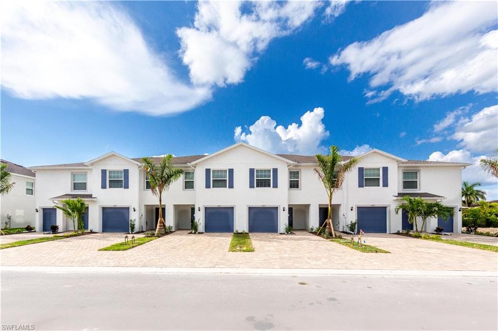 15307 Wildflower CIR, NAPLES FL 34119-1