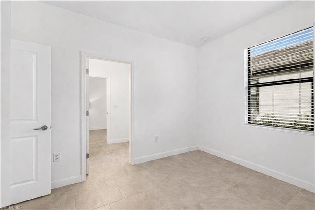 18311 Ridgeline DR, ESTERO FL 33928-9