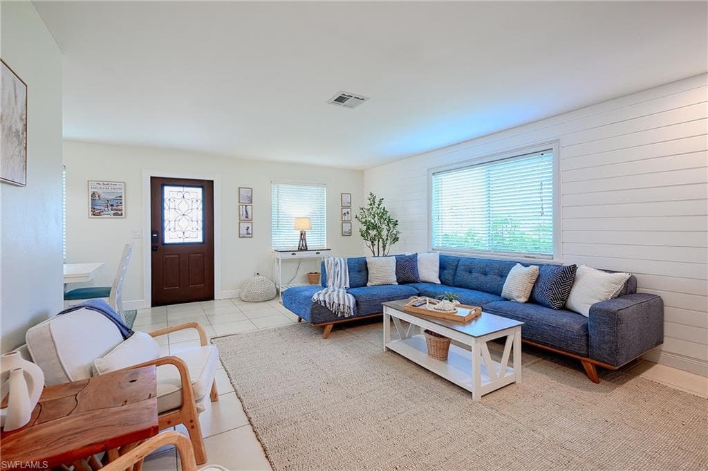 757 101 AVE N, NAPLES FL 34108-6