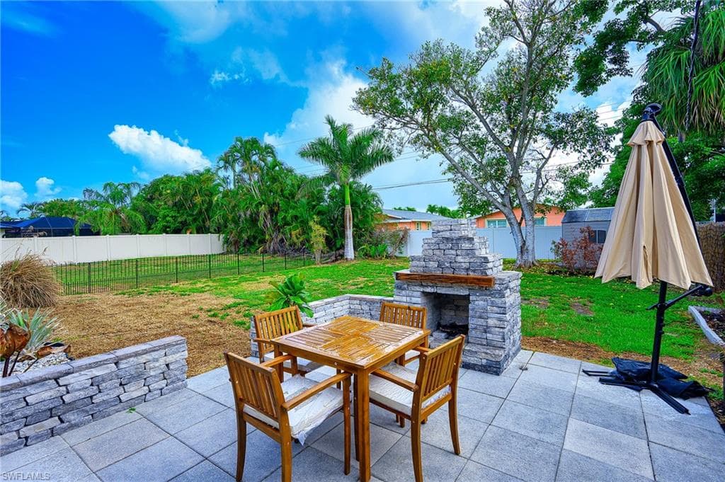 757 101 AVE N, NAPLES FL 34108-24