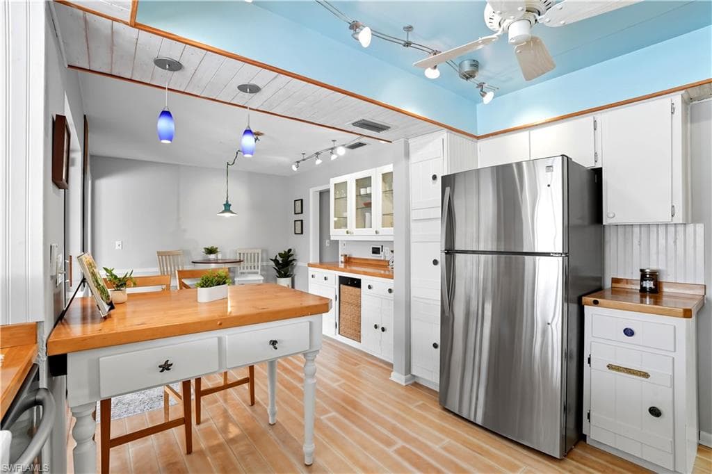 3332 19th AVE-18