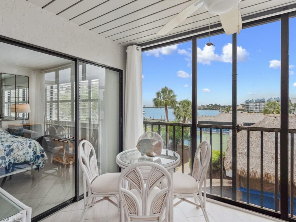 1019 Anglers CV # F302, MARCO ISLAND FL 34145-4